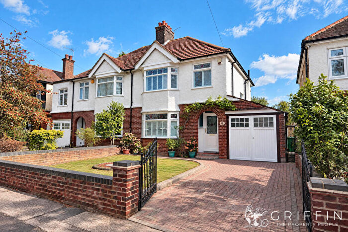 3 Bedroom Semi-Detached House For Sale In Bradleigh Avenue, Grays, RM17