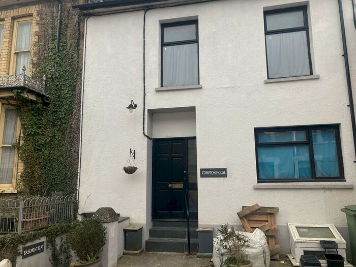 2 Bedroom House To Rent In High St, Llandysul, SA44