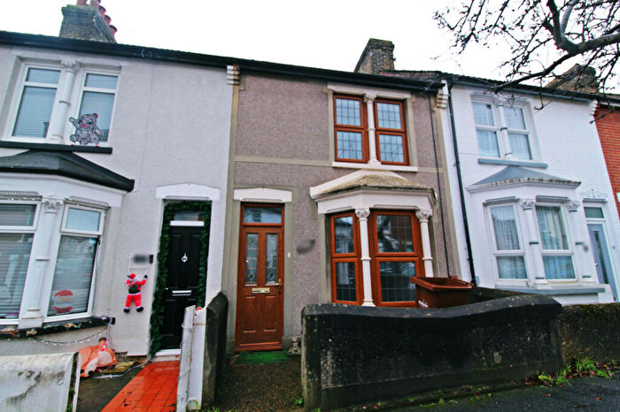 3 Bedroom Terraced House To Rent In Cavendish Avenue, Gillingham, ME7