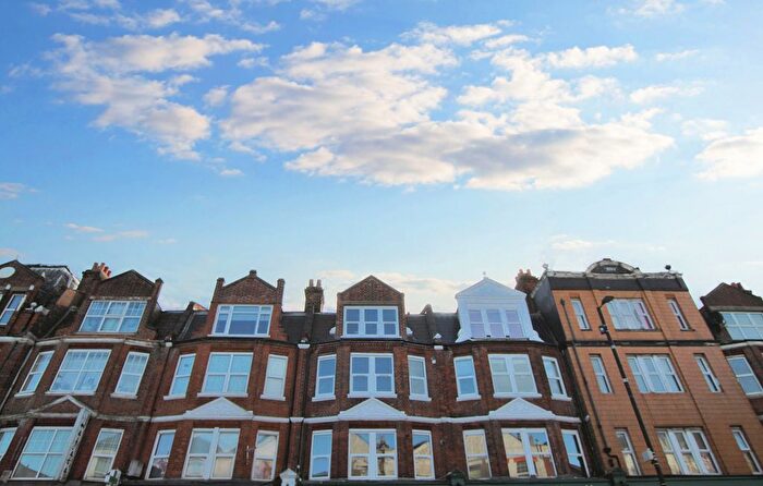 3 Bedroom Flat To Rent In Grand Parade, Green Lanes, London, N4