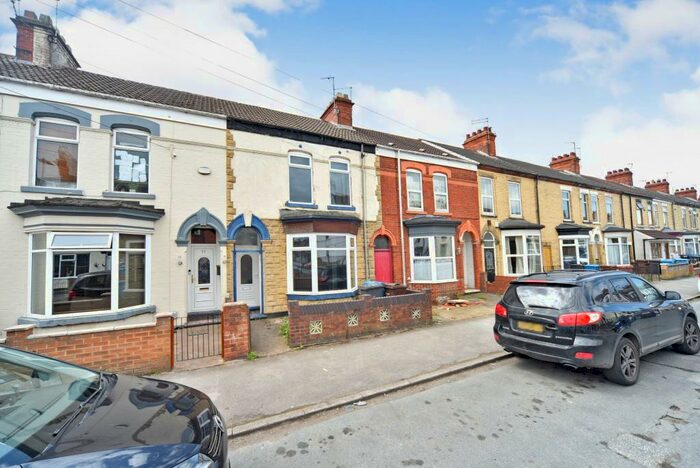 3 Bedroom Terraced House To Rent In Jalland Street, Hull, East Riding Of Yorkshi, HU8