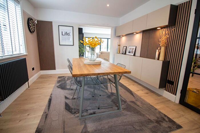 4 Bedroom Detached House For Sale In Lipyeate, BA3