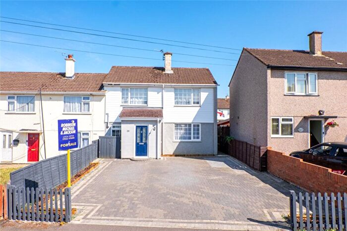 3 Bedroom End Of Terrace House For Sale In Westmorland Road, Maidstone, Kent, ME15