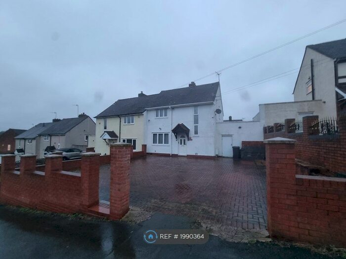 3 Bedroom Semi-Detached House To Rent In Highbridge Road, Dudley, DY2