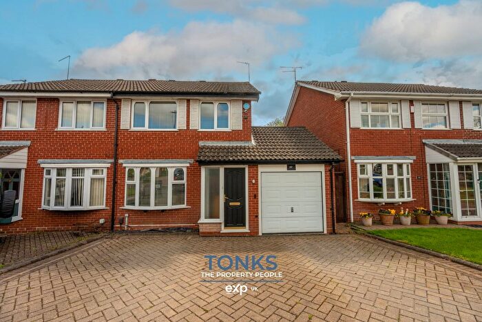 3 Bedroom Semi-Detached House For Sale In Marshwood Croft, Halesowen, B62