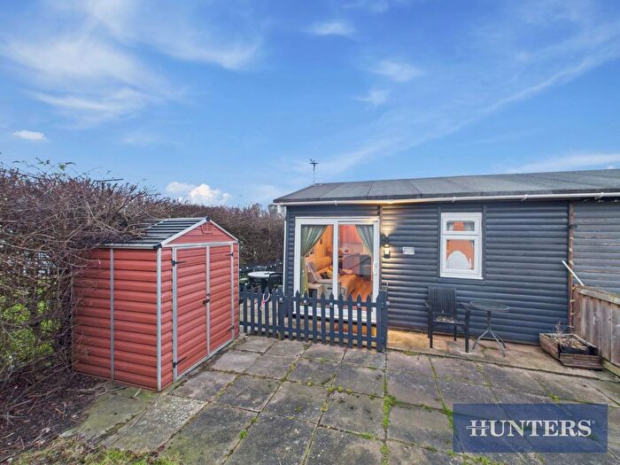 2 Bedroom Chalet For Sale In Eighth Avenue, South Shore, Wilsthorpe, YO15