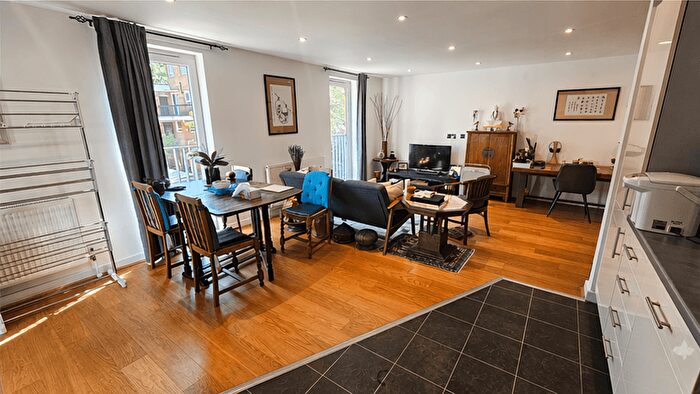 2 Bedroom Flat For Sale In Oldham House, E12