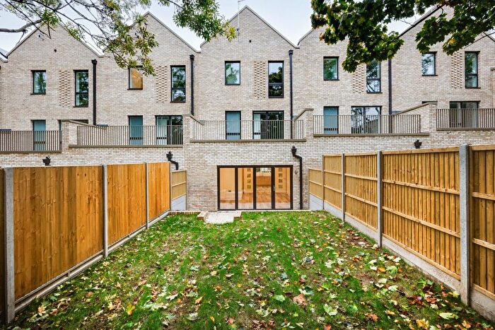 4 Bedroom Terraced House For Sale In Granville Road, Childs Hill, London, NW2