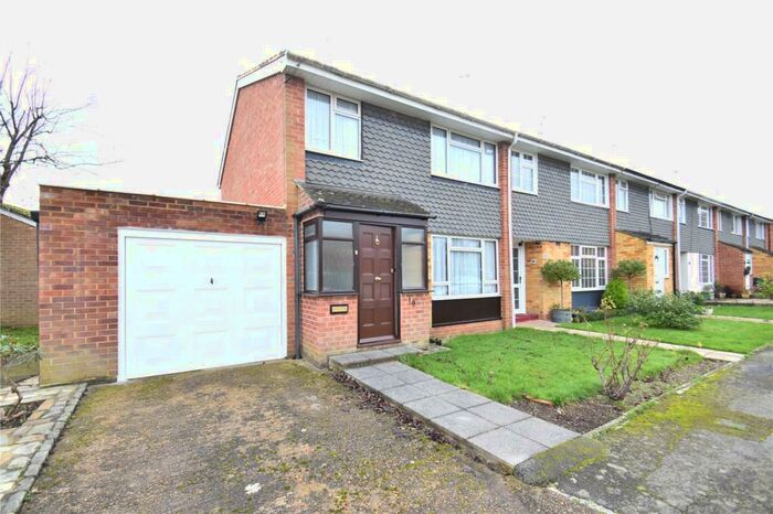 3 Bedroom House To Rent In Decies Way, Stoke Poges, Buckinghamshire, SL2