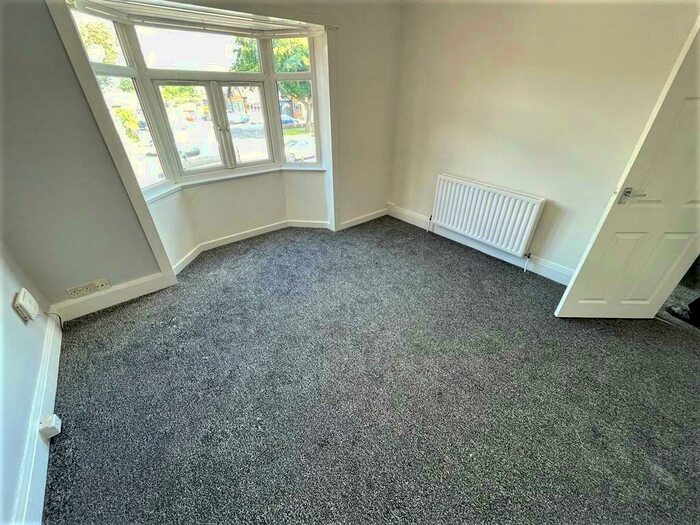 1 Bedroom Flat To Rent In Wold Road, Hull, HU5