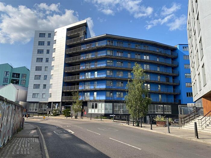 2 Bedroom Flat To Rent In Wick Lane, London, E3