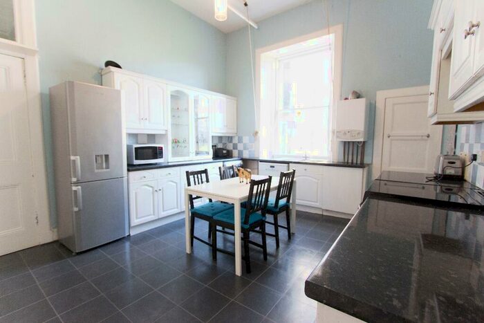 4 Bedroom Flat To Rent In Montagu Terrace, Inverleith, Edinburgh, EH3