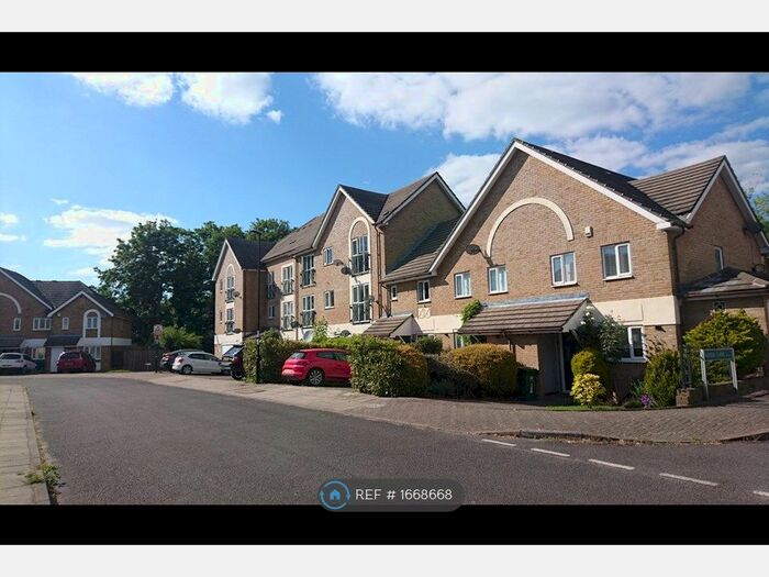 2 Bedroom Flat To Rent In Water Lane, London, SE14