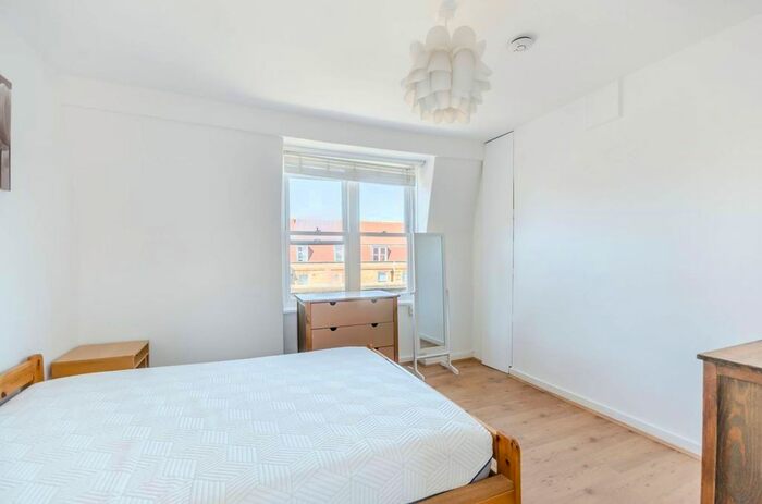 3 Bedroom Maisonette To Rent In Fulham Court, Fulham Broadway, London, SW6