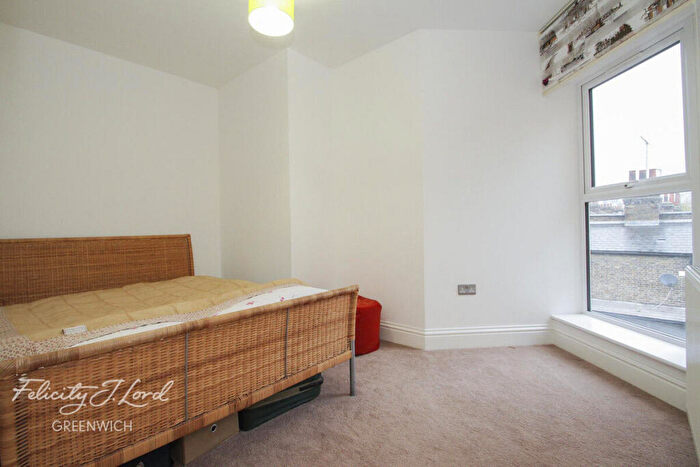 2 Bedroom Apartment To Rent In Bush Road, London, SE8