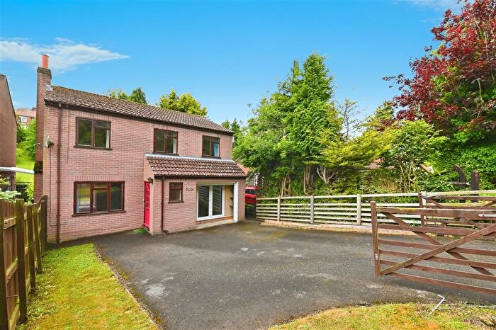 4 Bedroom Detached House For Sale In Kilham Road, Langtoft, Driffield, YO25