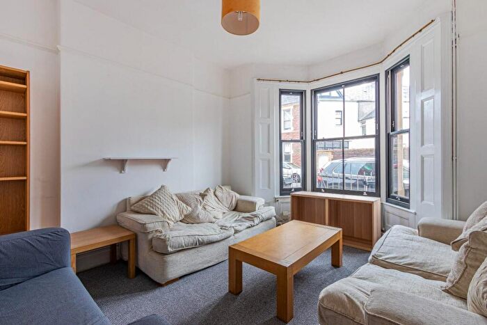 6 Bedroom Private Hall To Rent In Lochaber Street, Roath Park, CF24