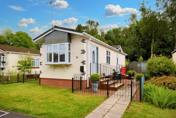 2 Bedroom Park Home For Sale In Canterbury Road, Charing, TN27