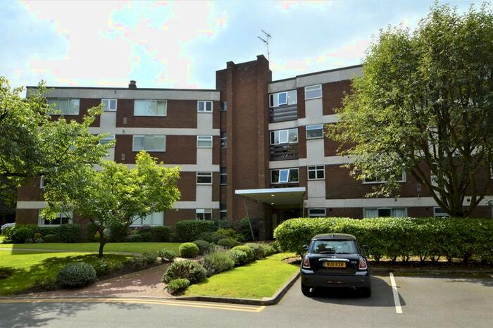 3 Bedroom Flat To Rent In Petersham Place, Richmond Hill Road, Edgbaston, B15