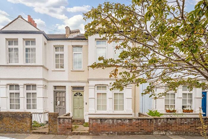 3 Bedroom Terraced House To Rent In Argyle Place, Hammersmith, W6
