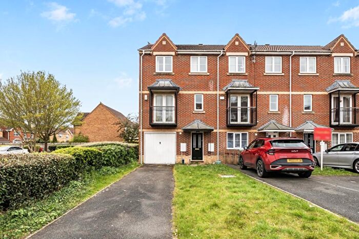 4 Bedroom End Terrace House For Sale In Meyseys Close, Headington, OX3