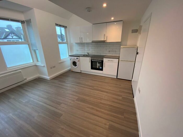 1 Bedroom Flat To Rent In Yewfield Road, London, NW10