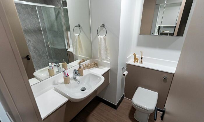1 Bedroom Private Hall To Rent In Bargate House, Southampton, SO14