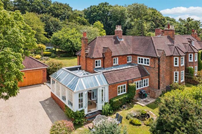 5 Bedroom Character Property For Sale In High Street, Whaddon, Milton Keynes, MK17