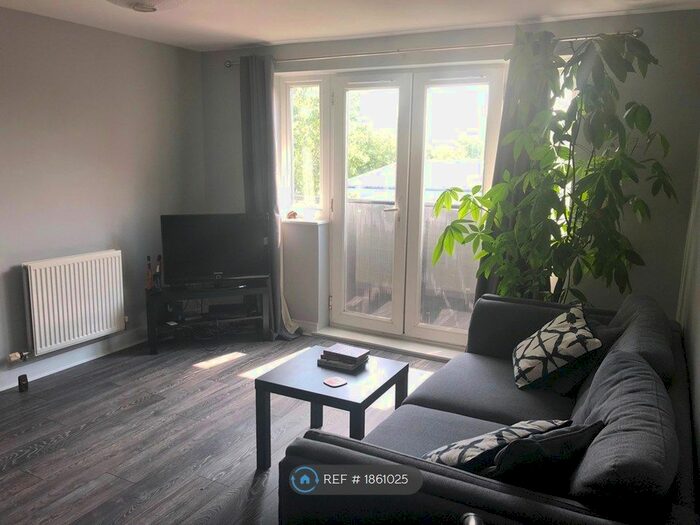 2 Bedroom Flat To Rent In Woolwich, London, SE28