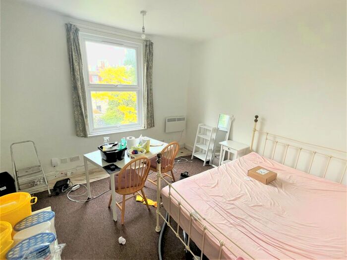 Studio To Rent In Bath Street, Brighton, BN1