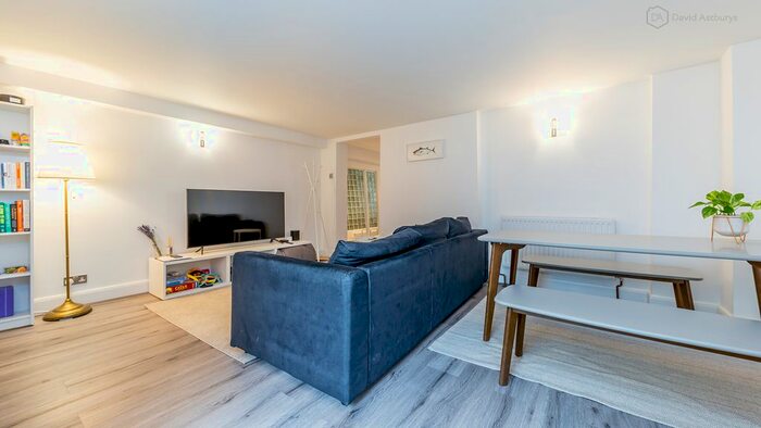 1 Bedroom Flat To Rent In Malden Road, Kentish Town, London, NW5