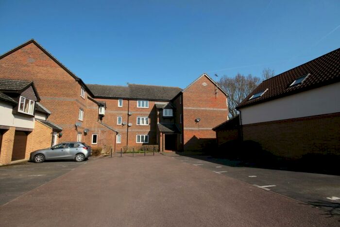 1 Bedroom Apartment To Rent In Wensum Drive, Didcot, Oxfordshire, OX11