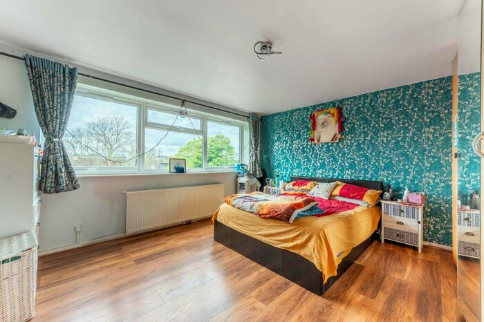 3 Bedroom Flat To Rent In Wembley Park, Wembley Park, Wembley, HA9
