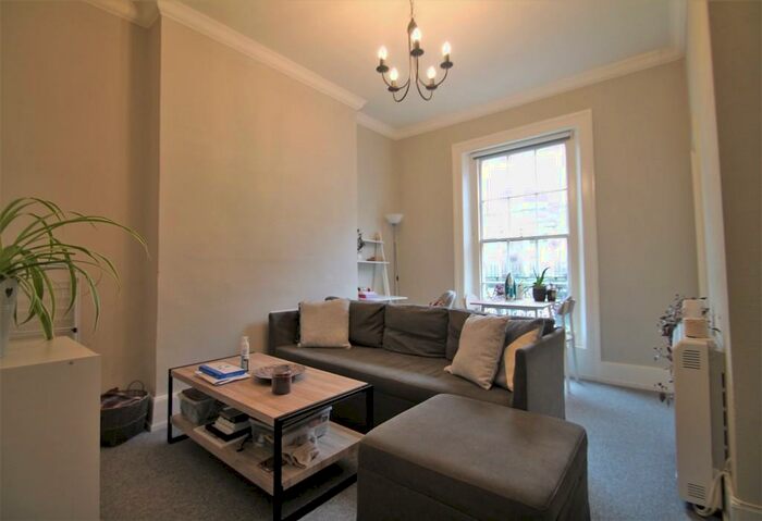 1 Bedroom Flat To Rent In A Harmer Street, Gravesend, Kent, DA12