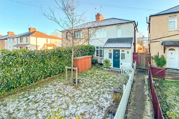 3 Bedroom Semi Detached House For Sale In Cell Barnes Lane, St. Albans, Hertfordshire, AL1