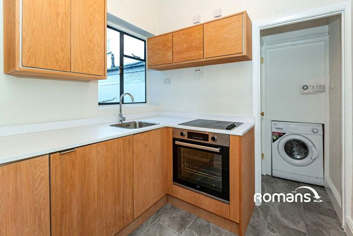 1 Bedroom Flat To Rent In Grove Road, Windsor, Berkshire, SL4