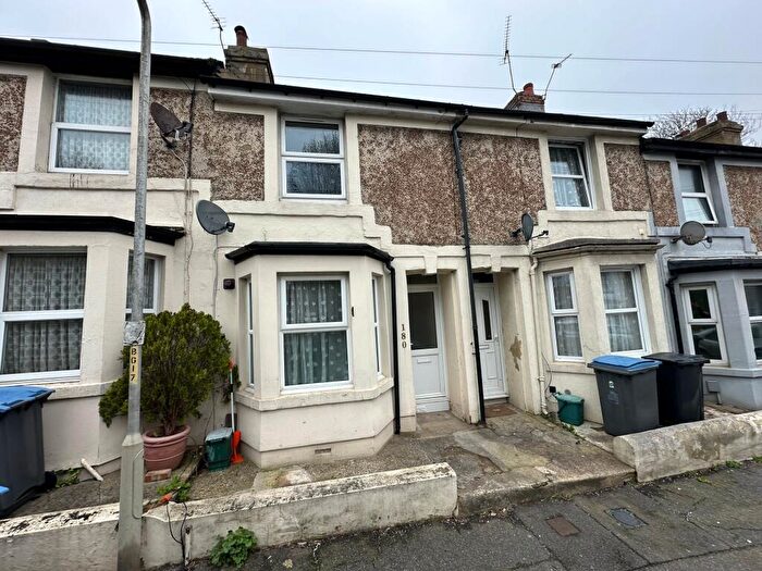 2 Bedroom Terraced House To Rent In Heathfield Avenue, Dover, CT16