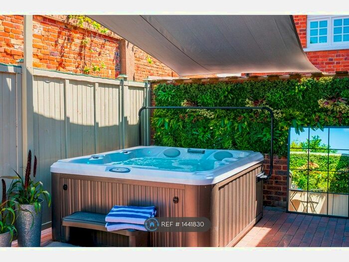 1 Bedroom Flat To Rent In Friday Street, Henley-On-Thames, RG9