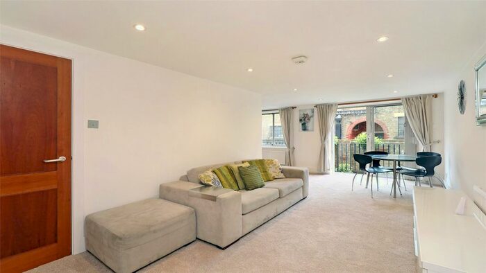 2 Bedroom Flat To Rent In Westbourne Gardens, Notting Hill, W2