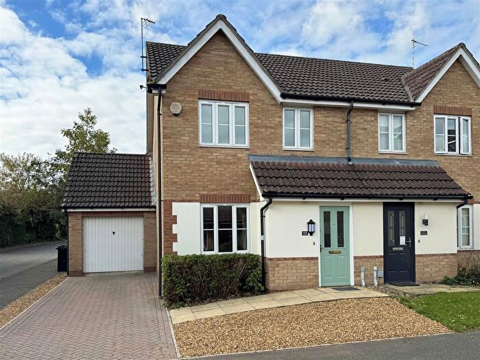 3 Bedroom Semi-Detached House To Rent In Elgar Way, Stamford, PE9