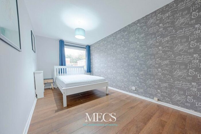 2 Bedroom Apartment To Rent In Regent Court, Binswood Road, Halesowen, West Midlands, B62