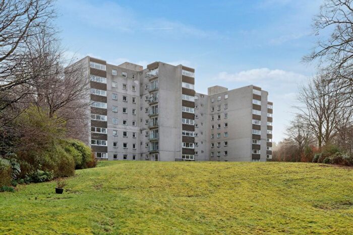 3 Bedroom Flat To Rent In Norwood Park, Bearsden, Glasgow, G61