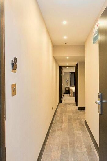 Studio To Rent In Gloucester Terrace, London, W2