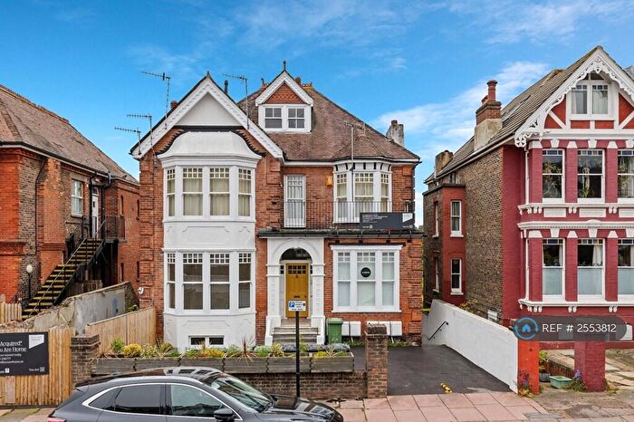 2 Bedroom Flat To Rent In Beaconsfield Villas, Brighton, BN1