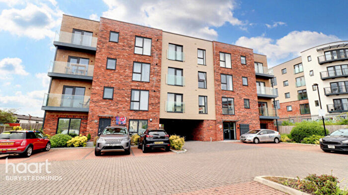 2 Bedroom Flat For Sale In Station Hill, Bury St Edmunds, IP32