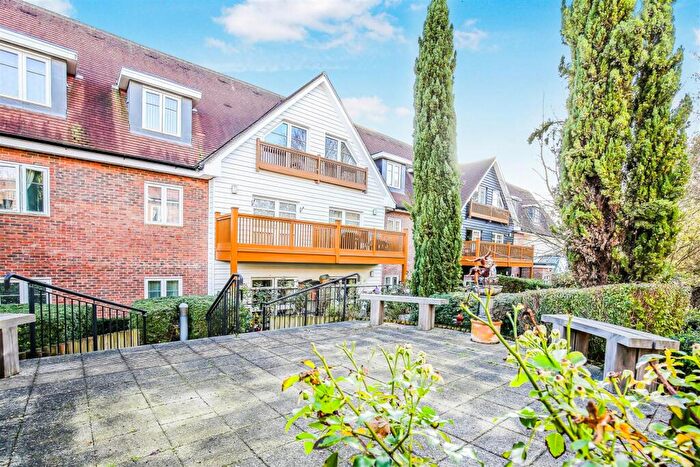 1 Bedroom Retirement Property For Sale In Mickleham Gardens, Cheam, SM3