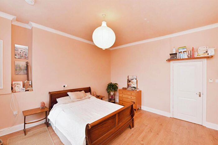 1 Bedroom Flat For Sale In Emma Place, Plymouth, PL1
