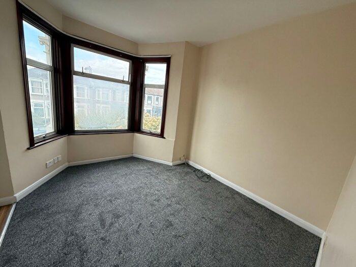 1 Bedroom Flat To Rent In Elgin Road, Ilford, IG3