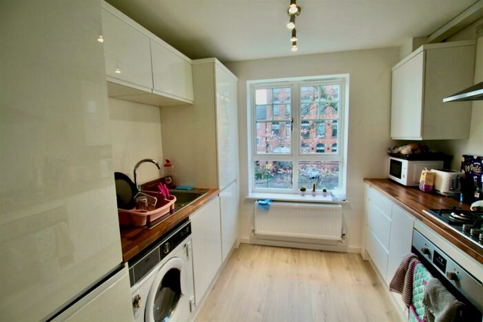 2 Bedroom Apartment To Rent In Aragon Court, Raleigh Street, NG7