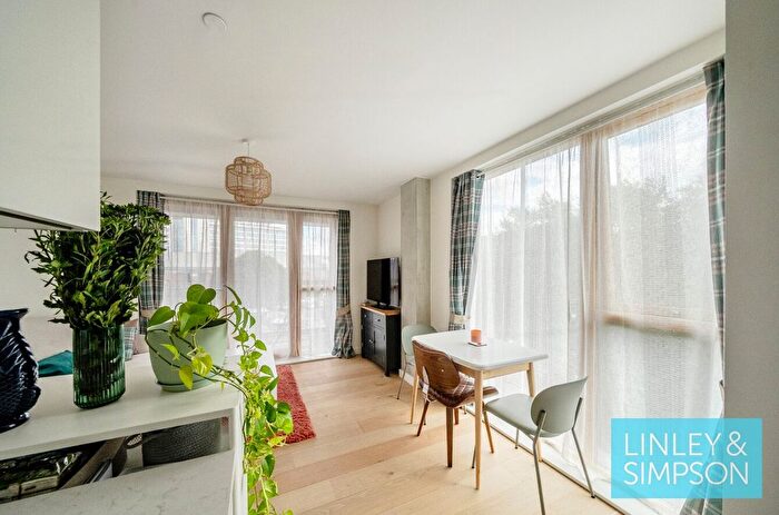 1 Bedroom Flat For Sale In Ironworks, David Street, Leeds, LS11
